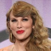 Taylor Swift, Dove Cameron & More Take Home American Music Awards - Full List of…