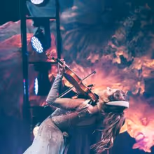 Lindsey Stirling to Launch SNOW WALTZ Holiday Tour Nov. 18 in Hollywood, FL