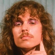 Mothé shares 'photobooth' (John “J-C” Carr & Bill Coleman 808 BEACH Mix)