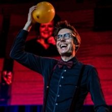 Mind Reader Chris Cox Returns to the Stage in Marlow