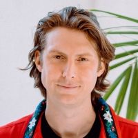 Eric Hutchinson Releases 6-Song EP 'SING ALONG!'