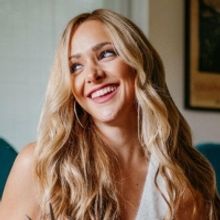 VIDEO: Amanda Cooksey Releases Music Video for 'Wish You Were Here'