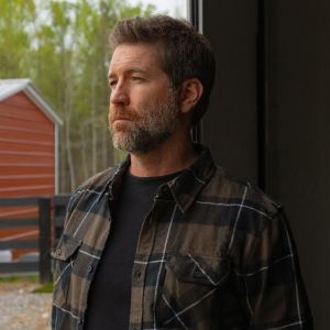 Josh Turner Releases New Song From Forthcoming Album, 'Heatin' Things Up'