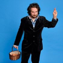 Alexander Bennett Will Bring ALL IT TAKES to Edinburgh Fringe