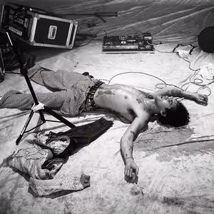 Dominic Fike To Make Las Vegas Venue Debut With COMEDY TRAGEDY PARODY Tour