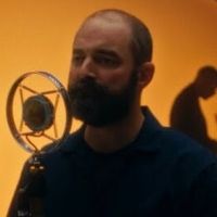 Drew Holcomb & The Neighbors Release New Single 'All The Money In The World'