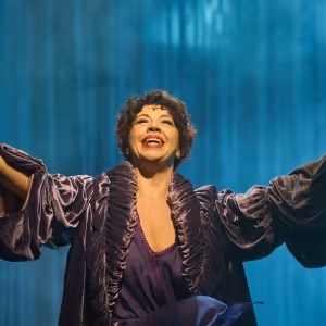 TV: Marta Ribera interpreta ‘Se Abre Un Camino de Rosas’ de GYPSY