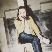Laszlo Jones Roams The Darker Side Of Romance With Provocative “Out Of My Head”