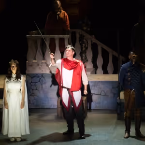 Review: CAMELOT at The Barnstormers