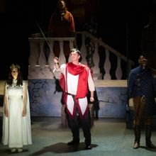 Review: CAMELOT at The Barnstormers