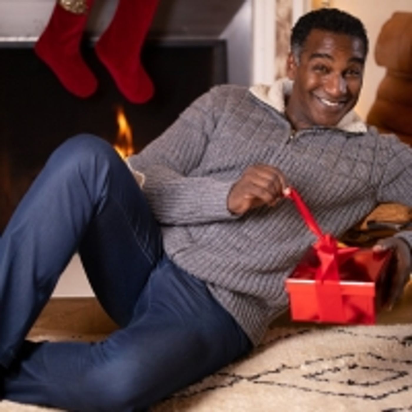 Wake Up With BWW 12/26: Ethan Slater Performs '(Just A) Simple Sponge' and More!  Image