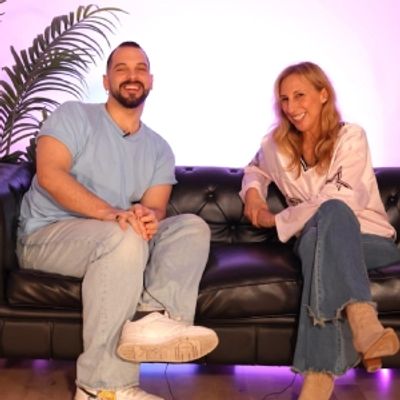 Borja Rueda y Miryam Benedited charlan en DE T&Uacute; A T&Uacute;