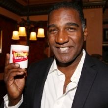 Wake Up With BWW 8/6: THE LITTLE MERMAID LIVE, GRAND HORIZONS on Broadway, and More!