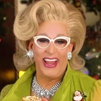 Doris Dear Goes International For Live Streaming Christmas Show!