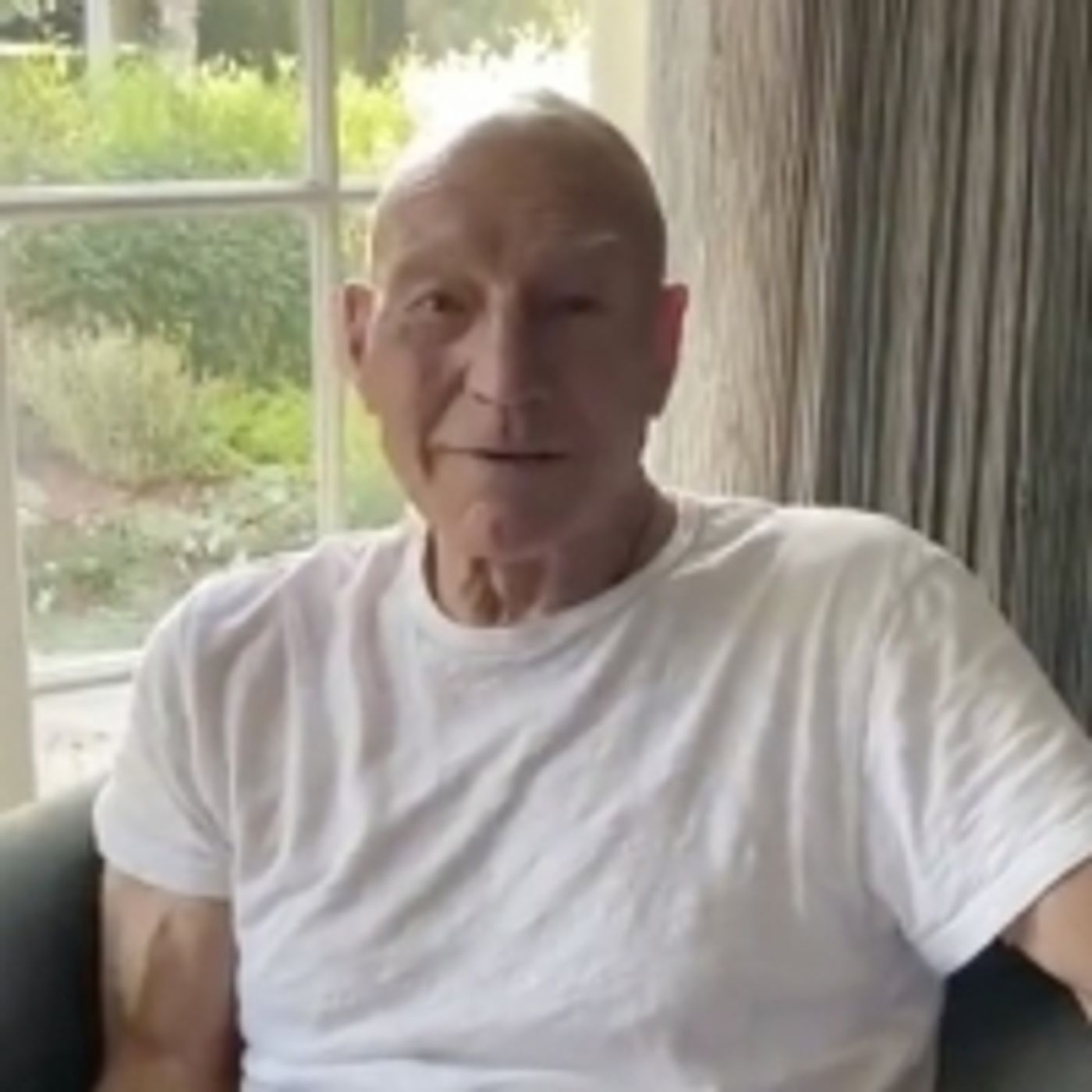 Wake Up With BWW 7/14: Andrew Lloyd Webber Takes Legal Action Against Trump, and More!  Image