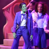 Video: First Look At Non-Replica Revival of WICKED in Brazil Video
