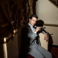 Feature: MICHAEL CARBONARO: LIES ON STAGE Amazes Fans at Penn & Teller Theater in…