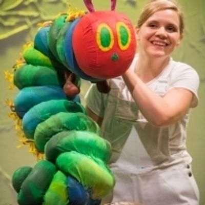 BWW Review: THE VERY HUNGRY CATERPILLAR Eats His Way into Tokyo, at Nakano Zero Hall