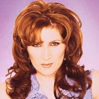 Jo Dee Messina Announces 'Heads Carolina, Tails California' Tour