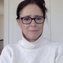 Julie Taymor Discusses Her New Film THE GLORIAS and More on Backstage LIVE With Richa