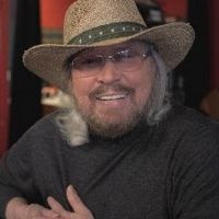 Barry Gibb Talks Bee Gees on CBS SUNDAY MORNING