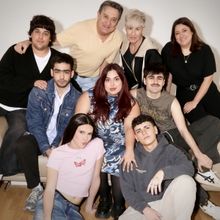 Mariano Peña y Nina protagonizarán la serie musical MARILIENDRE en Atresplayer