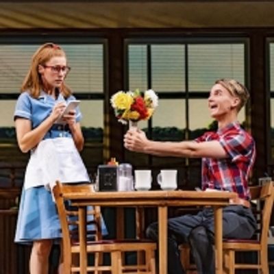 BWW Interview: Joe Sugg Talks WAITRESS at the Aldephi Theatre