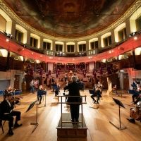 The Oxford Philharmonic Orchestra Premieres John Rutter's 'Joseph's Carol' to…
