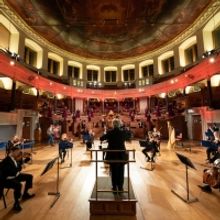 The Oxford Philharmonic Orchestra Premieres John Rutter's 'Joseph's Carol' to…