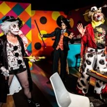 BWW Review: CLOWN BAR Serves Up a Cocktail of Comical Clown-Noir at THEATRE DOWNTOWN.