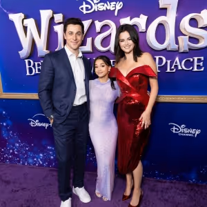Photos: Corbin Bleu, Selena Gomez & More Attend WIZARDS BEYOND WAVERLY PLACE Premiere