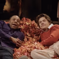 VIDEO: Harry Styles and Kenan Thompson Enjoy the Magic of Fall in New SATURDAY NIGHT… Video