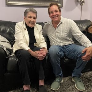 Steve Guttenberg Reunites with Elementary School Teacher at Bay Street Theater's…