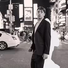 ALEX EDELMAN: WHAT ARE YOU GOING TO DO is Coming to Steppenwolf