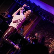 BWW Review: Julia Murney Nurtures Full 54 Below House with SOOTHE MY SOUL