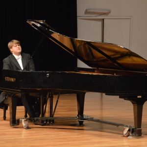 El Pianista Ruso Oleg Khudyakov Cautivó Al Público Con Danza Macabra En El…