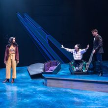 Review: UNTITLED VAMPIRE PLAY at Lookingglass Theatre Company