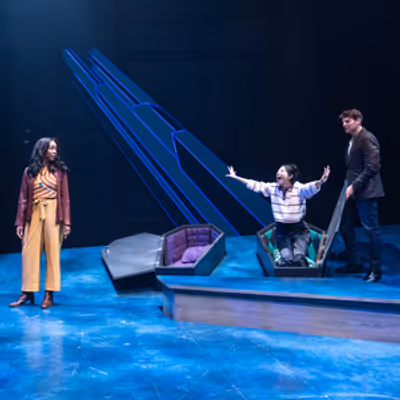 Review: UNTITLED VAMPIRE PLAY at Lookingglass Theatre Company
