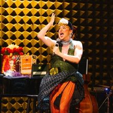 Review: SALTY BRINE: THESE ARE THE CONTENTS OF MY HEAD (THE ANNIE LENNOX SHOW), Soho 