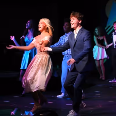 Review: FOOTLOOSE THE MUSICAL at Murry's Dinner Playhouse in Little Rock