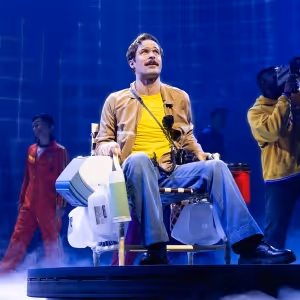 Review: 42 BALLOONS at Chicago Shakespeare Theater