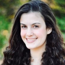 Student Blog: The Girl With The Glossy Headshot