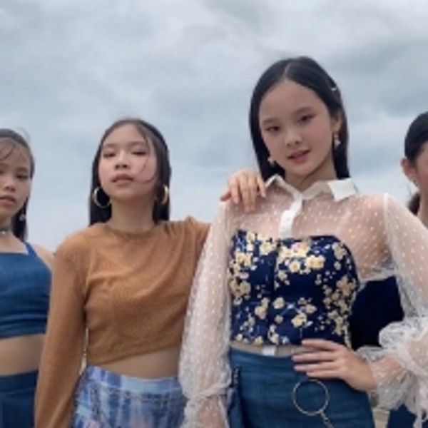VIDEO: Hi Jakarta Production School Dancers Perform 'Black Mamba' by AESPA - Broadway Theater Video