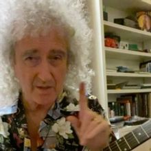 VIDEO: Queen Guitarist Brian May Teaches Fans How to Play 'Keep Yourself Alive' on…
