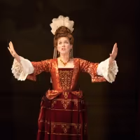 BWW Interview: Alexandra Gilbreath Talks THE PROVOKED WIFE