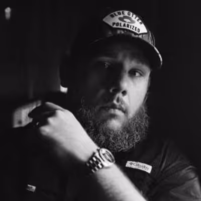 Luke Combs Earns 23rd Consecutive #1 With 'Be By You'