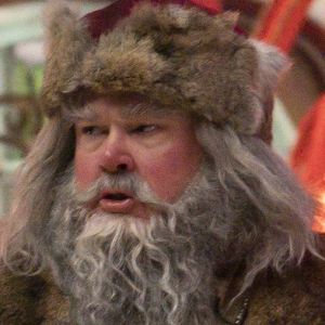 Photos: First Look at Eric Stonestreet as Magnus Antas, AKA the Mad Santa, in Disney+'s THE SANTA CLAUSES