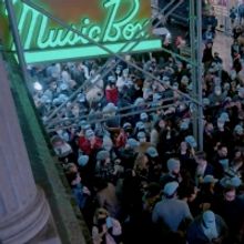 VIDEO: Watch DEAR EVAN HANSEN Fans Flood the Streets on Reopening Night!