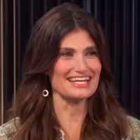 VIDEO: Idina Menzel Teases Return to Broadway on E! NEWS Video