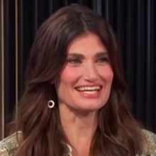 VIDEO: Idina Menzel Teases Return to Broadway on E! NEWS